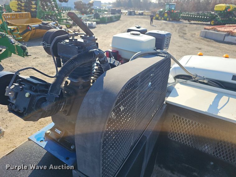 image for item NP9299 2008 Ford F550 Super Duty XLT  utility / service truck