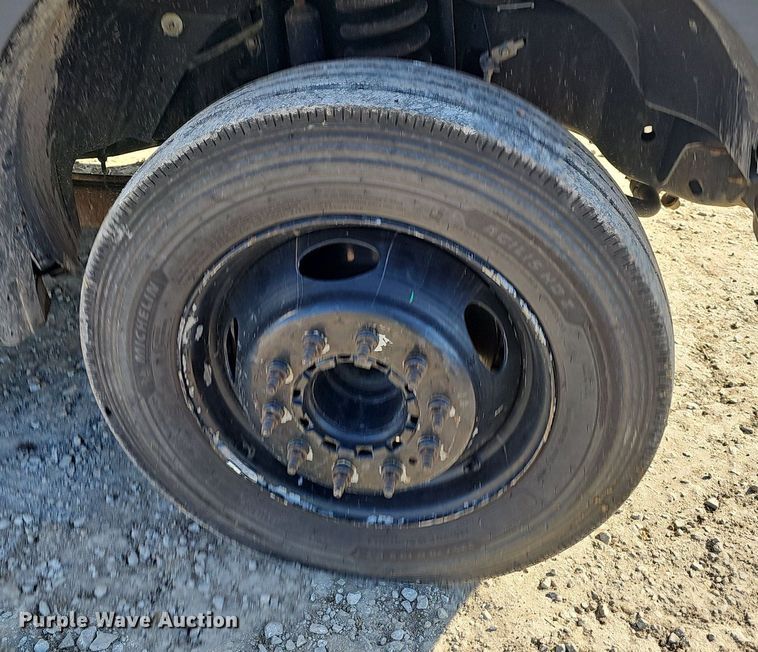 image for item NP9299 2008 Ford F550 Super Duty XLT  utility / service truck