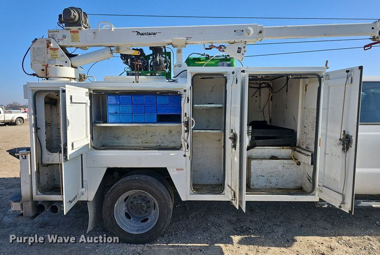 image for item NP9300 2014 Ford F550 Super Duty  utility / service truck