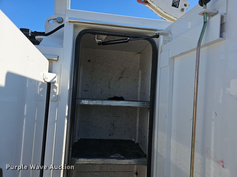 image for item NP9300 2014 Ford F550 Super Duty  utility / service truck