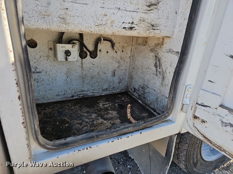 image for item NP9300 2014 Ford F550 Super Duty  utility / service truck