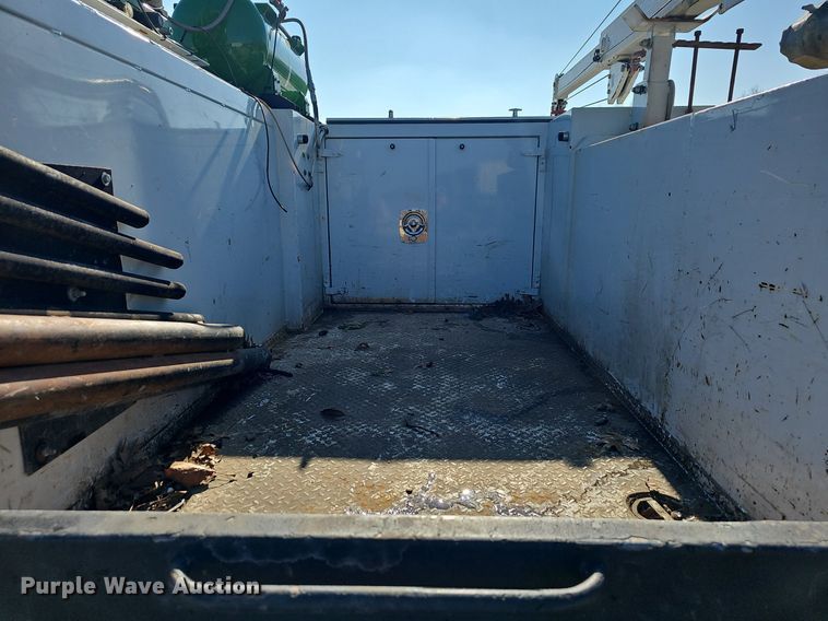 image for item NP9300 2014 Ford F550 Super Duty  utility / service truck