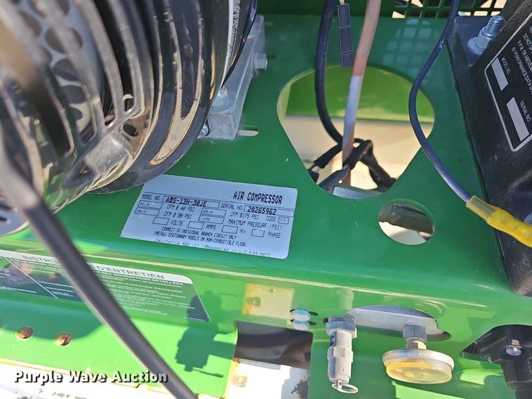 image for item NP9300 2014 Ford F550 Super Duty  utility / service truck