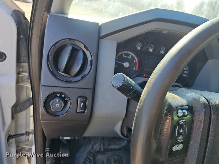 image for item NP9300 2014 Ford F550 Super Duty  utility / service truck