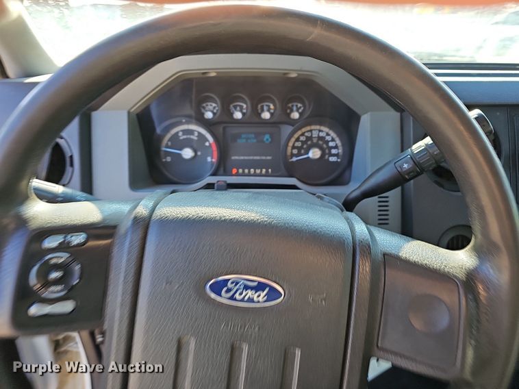 image for item NP9300 2014 Ford F550 Super Duty  utility / service truck