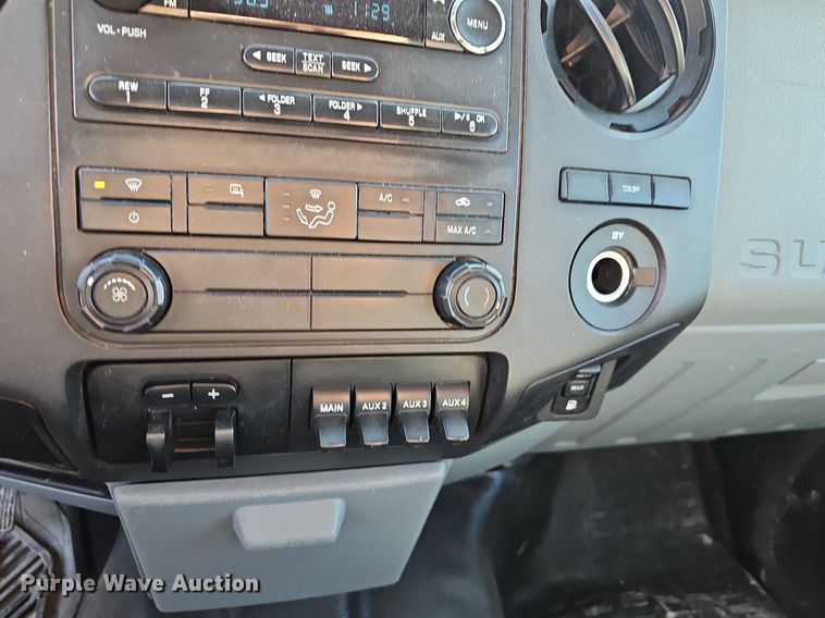 image for item NP9300 2014 Ford F550 Super Duty  utility / service truck