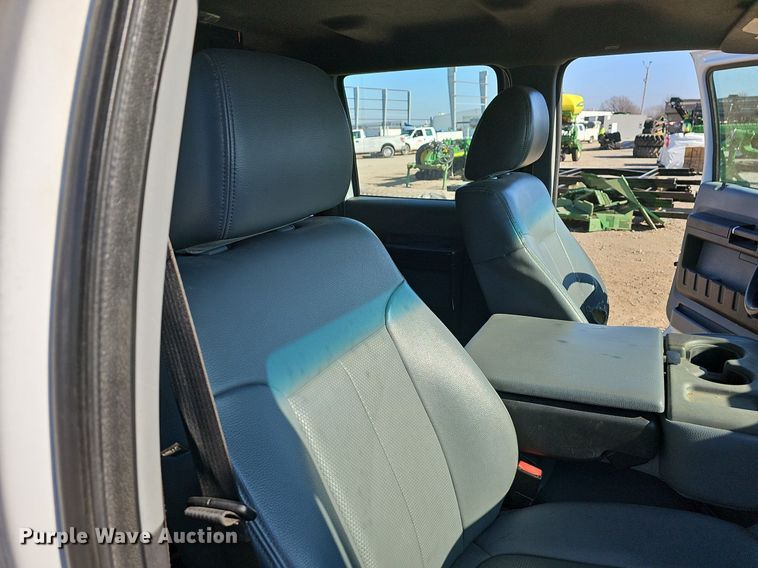 image for item NP9300 2014 Ford F550 Super Duty  utility / service truck