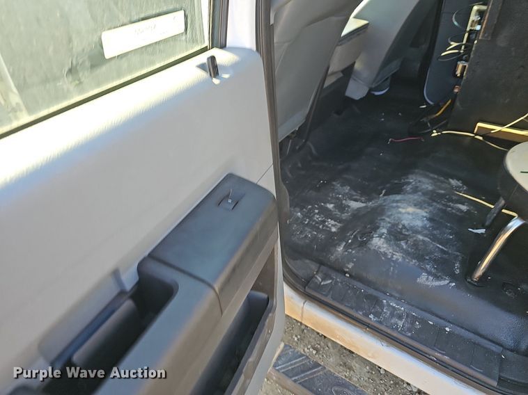 image for item NP9300 2014 Ford F550 Super Duty  utility / service truck