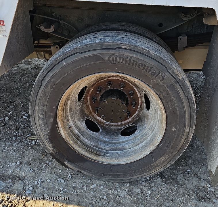 image for item NP9300 2014 Ford F550 Super Duty  utility / service truck