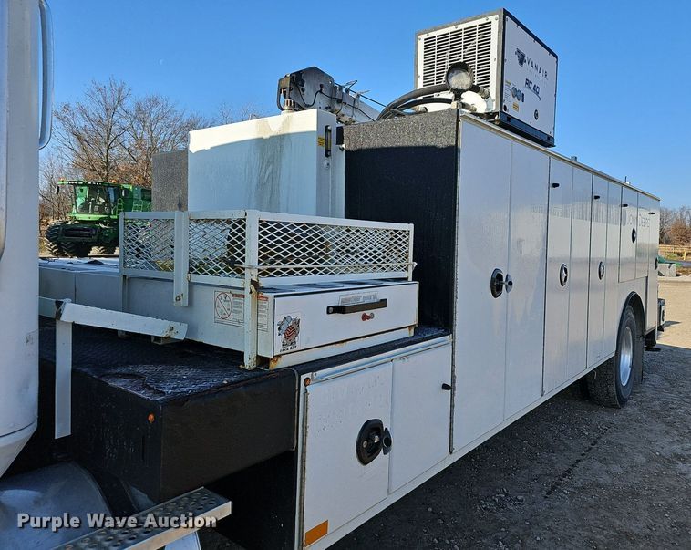 image for item NP9301 2007 International 9200i SBA utility / service truck