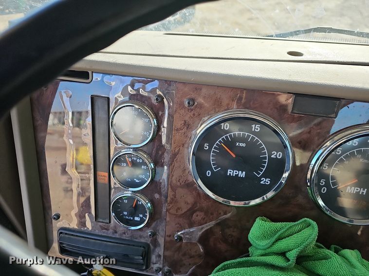 image for item NP9301 2007 International 9200i SBA utility / service truck