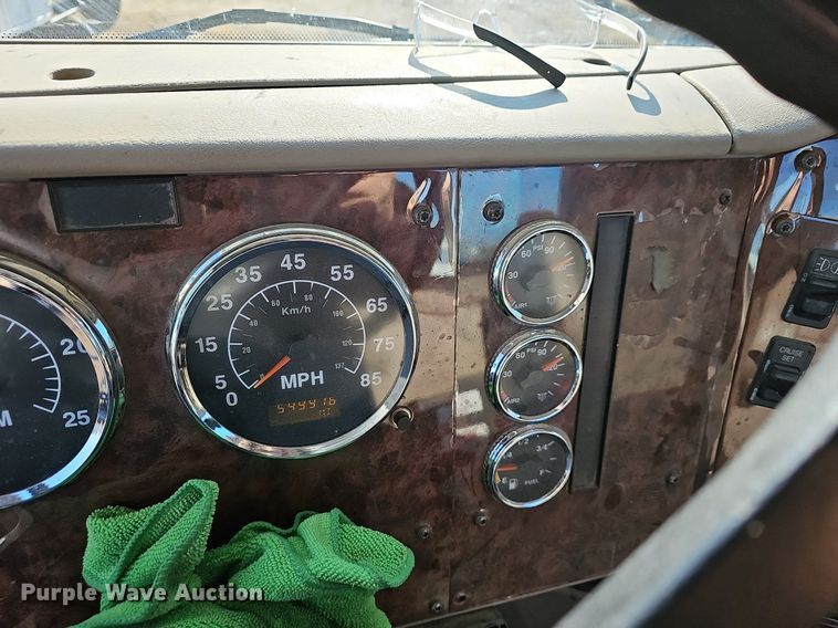 image for item NP9301 2007 International 9200i SBA utility / service truck