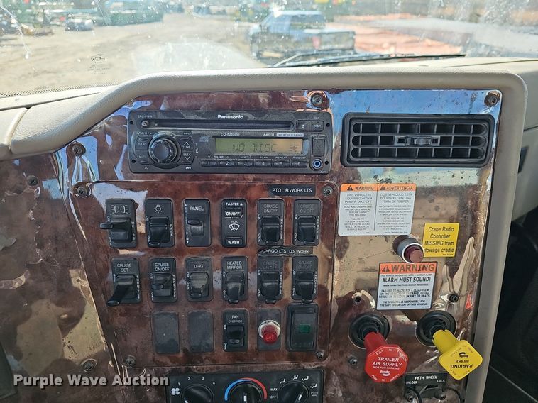 image for item NP9301 2007 International 9200i SBA utility / service truck