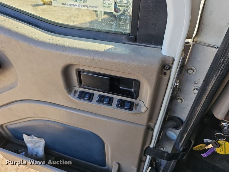 image for item NP9301 2007 International 9200i SBA utility / service truck