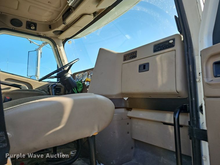 image for item NP9301 2007 International 9200i SBA utility / service truck