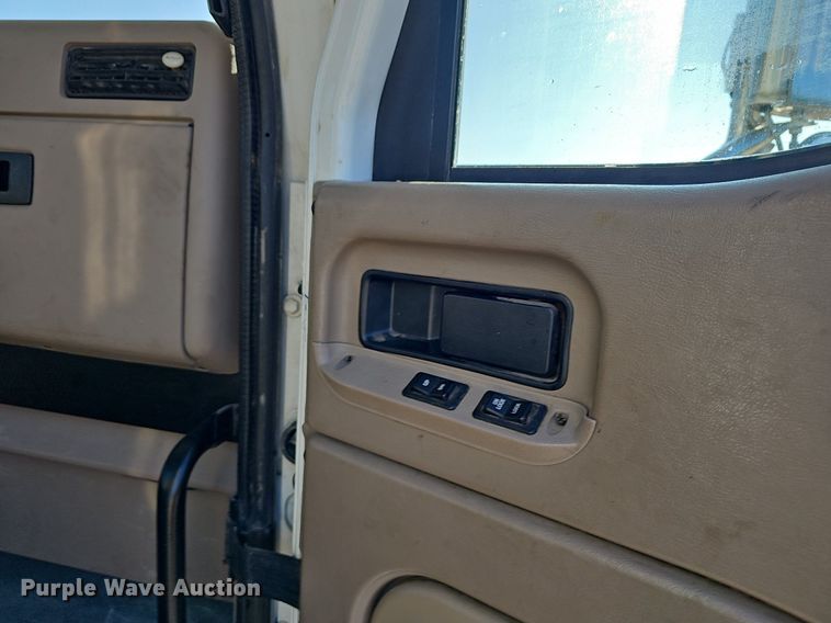 image for item NP9301 2007 International 9200i SBA utility / service truck