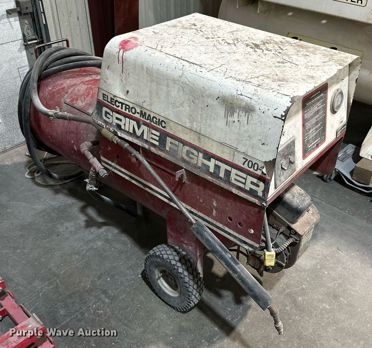 ElectroMagic Grime Fighter 7003 pressure washer in Hays, KS Item