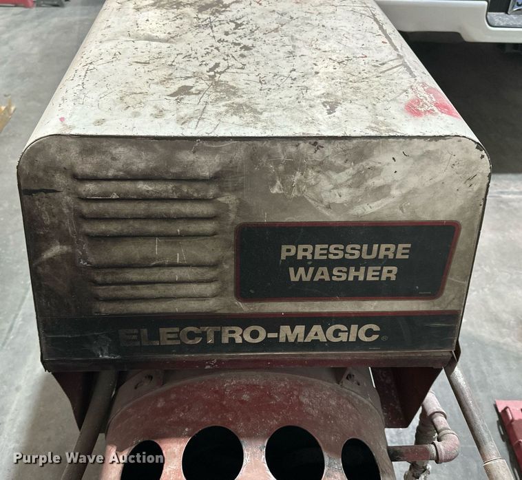 image for item NS9150 Electro-Magic Grime Fighter 700-3  pressure washer