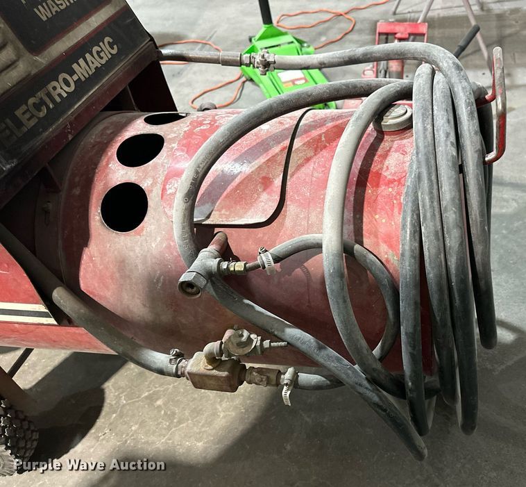 image for item NS9150 Electro-Magic Grime Fighter 700-3  pressure washer