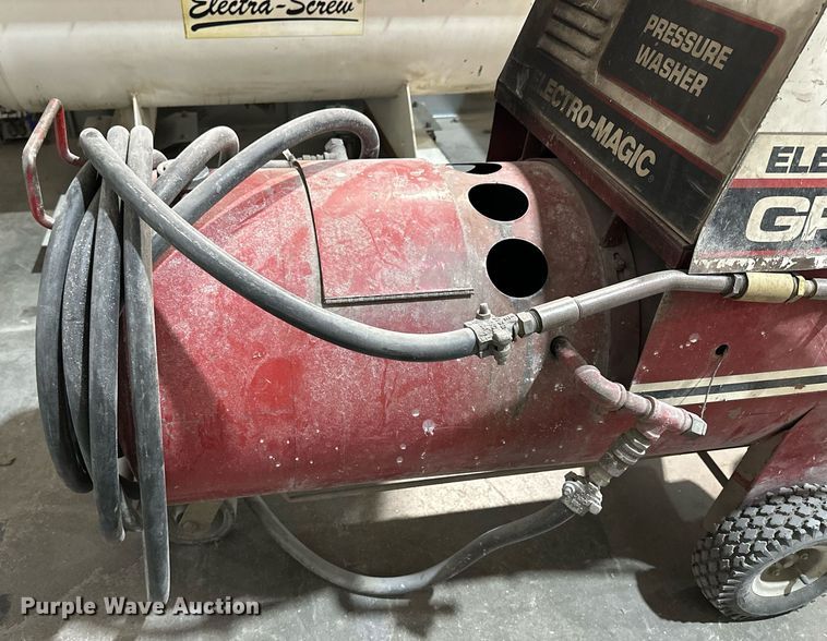 image for item NS9150 Electro-Magic Grime Fighter 700-3  pressure washer
