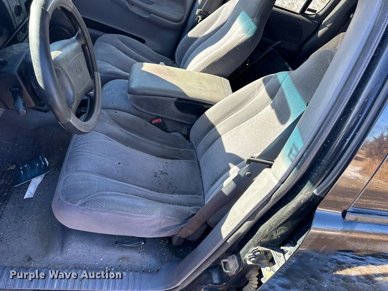 image for item NS9152 2000 Dodge Dakota  Quad Cab pickup truck