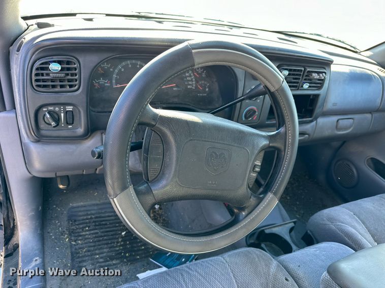 image for item NS9152 2000 Dodge Dakota  Quad Cab pickup truck