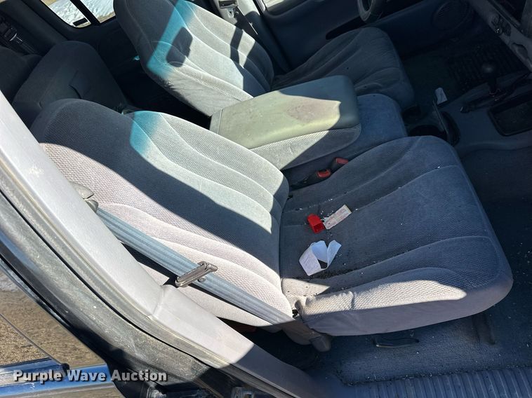 image for item NS9152 2000 Dodge Dakota  Quad Cab pickup truck