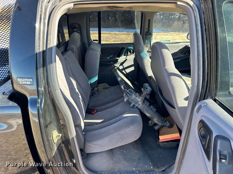 image for item NS9152 2000 Dodge Dakota  Quad Cab pickup truck