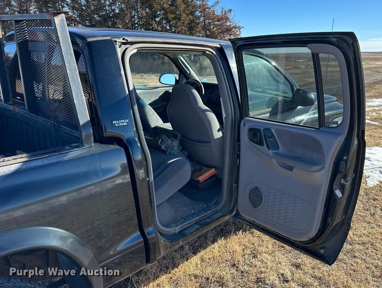 image for item NS9152 2000 Dodge Dakota  Quad Cab pickup truck