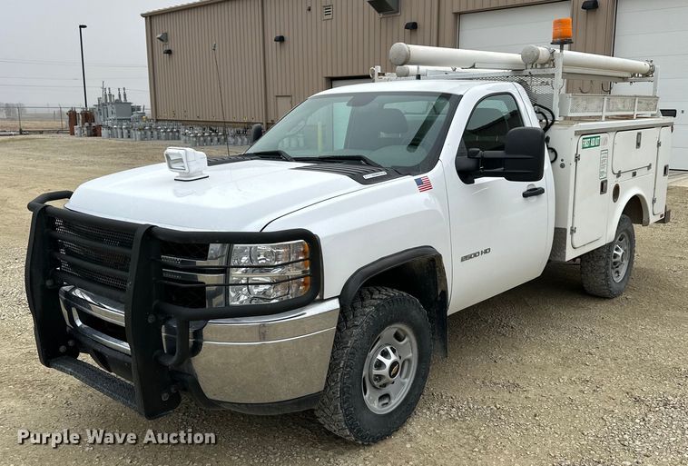 image for item NS9158 2013 Chevrolet Silverado 2500HD  utility bed pickup truck