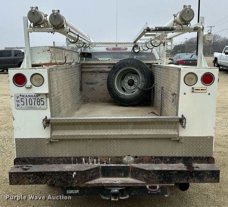 image for item NS9158 2013 Chevrolet Silverado 2500HD  utility bed pickup truck