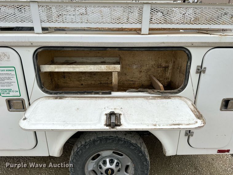 image for item NS9158 2013 Chevrolet Silverado 2500HD  utility bed pickup truck