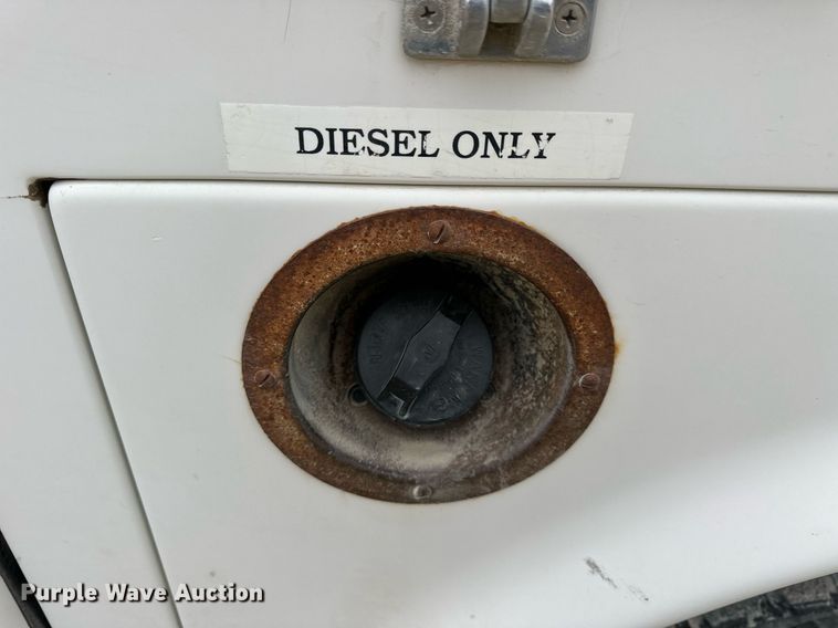 image for item NS9158 2013 Chevrolet Silverado 2500HD  utility bed pickup truck