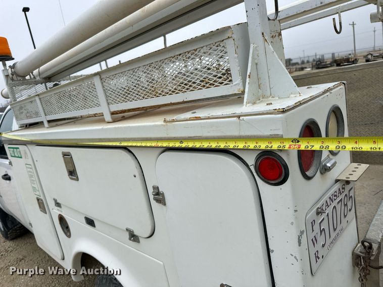 image for item NS9158 2013 Chevrolet Silverado 2500HD  utility bed pickup truck