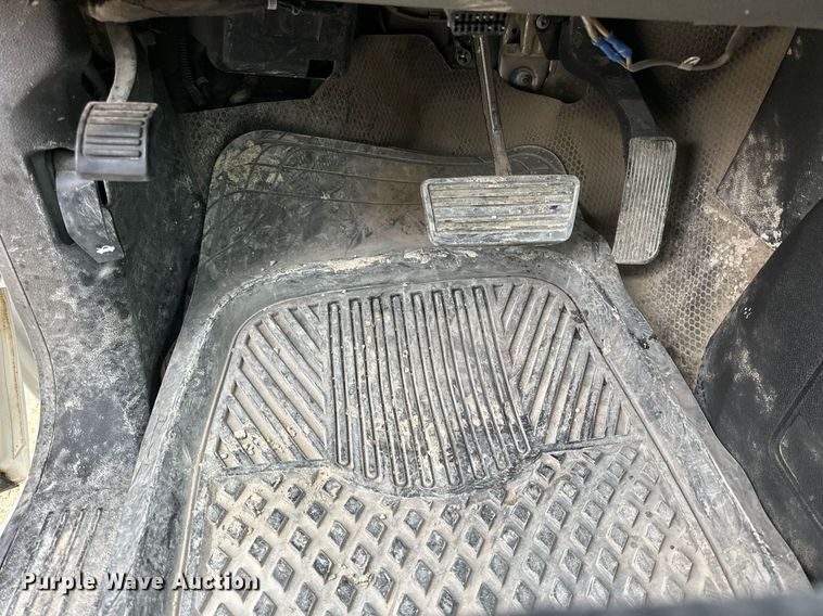 image for item NS9158 2013 Chevrolet Silverado 2500HD  utility bed pickup truck