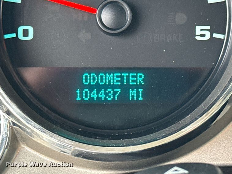 image for item NS9158 2013 Chevrolet Silverado 2500HD  utility bed pickup truck