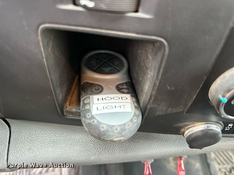 image for item NS9158 2013 Chevrolet Silverado 2500HD  utility bed pickup truck