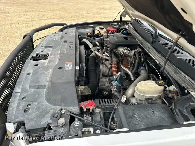 image for item NS9158 2013 Chevrolet Silverado 2500HD  utility bed pickup truck