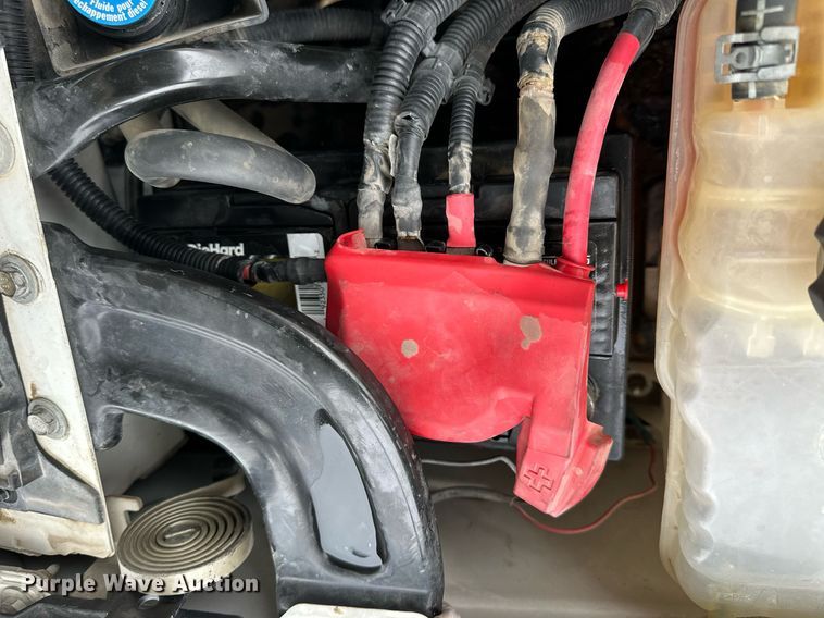 image for item NS9158 2013 Chevrolet Silverado 2500HD  utility bed pickup truck