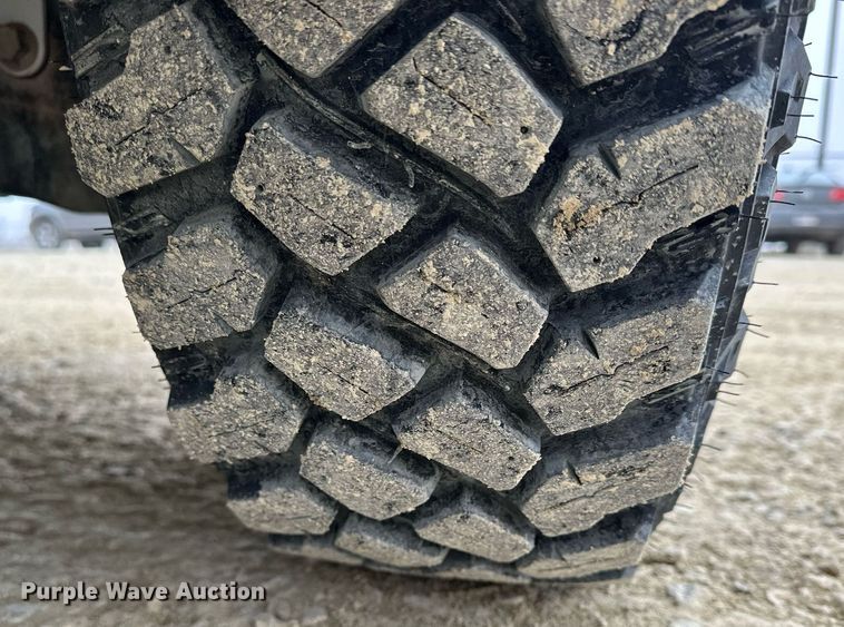 image for item NS9158 2013 Chevrolet Silverado 2500HD  utility bed pickup truck