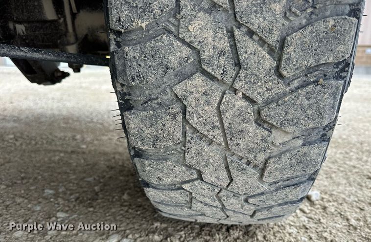 image for item NS9158 2013 Chevrolet Silverado 2500HD  utility bed pickup truck