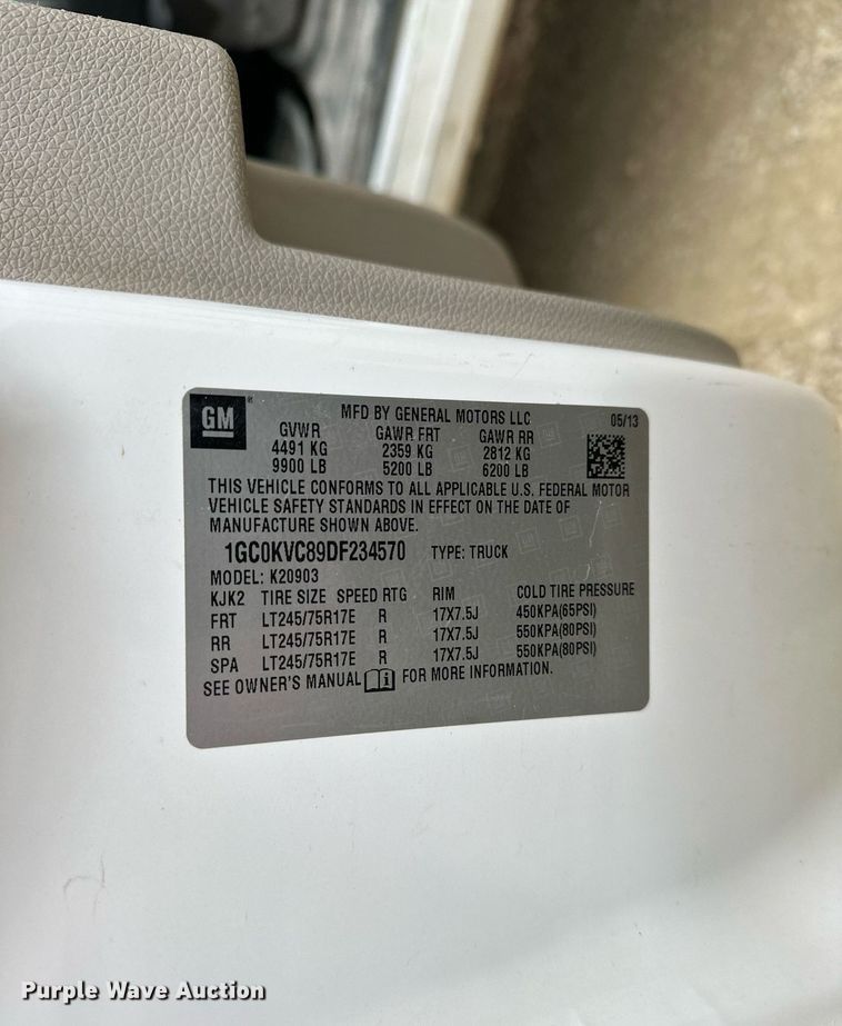 image for item NS9158 2013 Chevrolet Silverado 2500HD  utility bed pickup truck