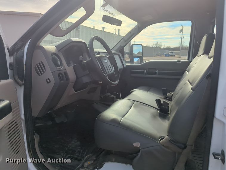 image for item OD9137 2008 Ford F450 Super Duty  Crew Cab flatbed truck