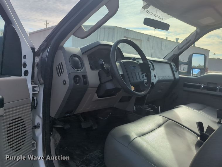 image for item OD9137 2008 Ford F450 Super Duty  Crew Cab flatbed truck