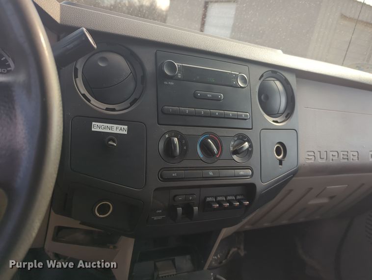 image for item OD9137 2008 Ford F450 Super Duty  Crew Cab flatbed truck