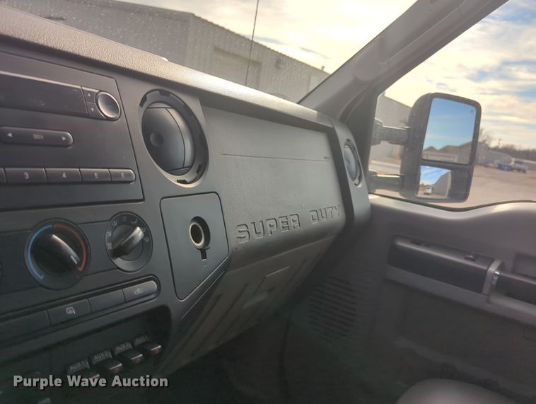 image for item OD9137 2008 Ford F450 Super Duty  Crew Cab flatbed truck