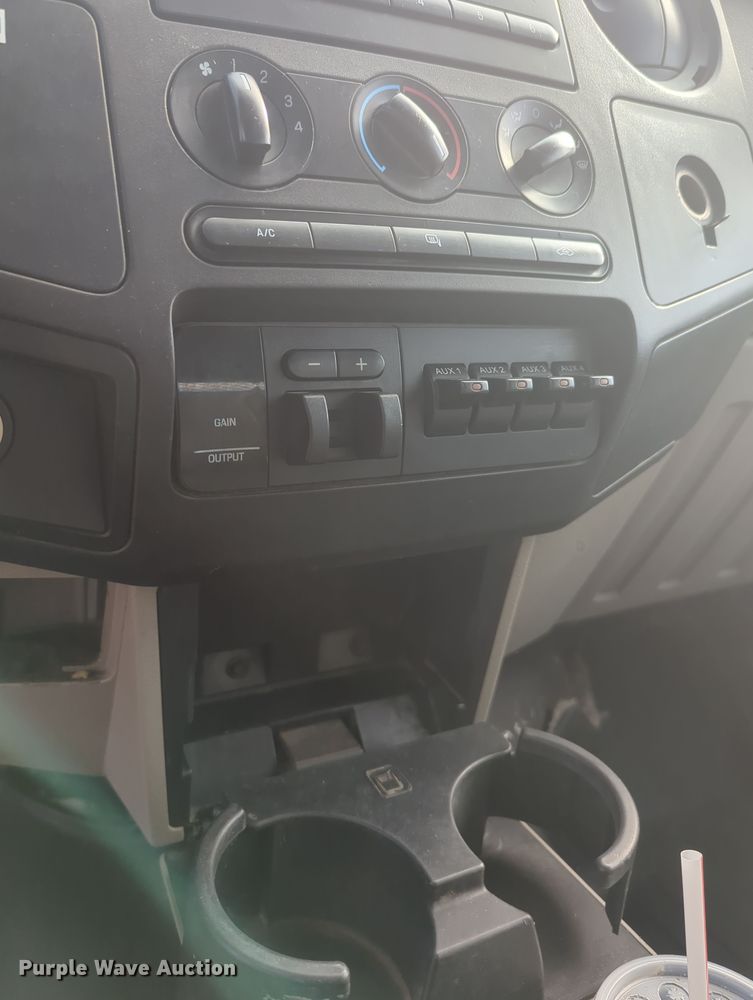 image for item OD9137 2008 Ford F450 Super Duty  Crew Cab flatbed truck