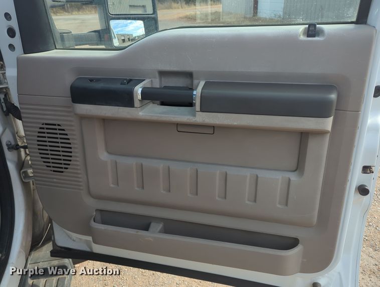 image for item OD9137 2008 Ford F450 Super Duty  Crew Cab flatbed truck