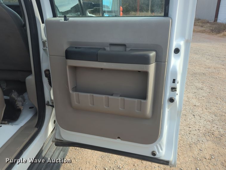 image for item OD9137 2008 Ford F450 Super Duty  Crew Cab flatbed truck