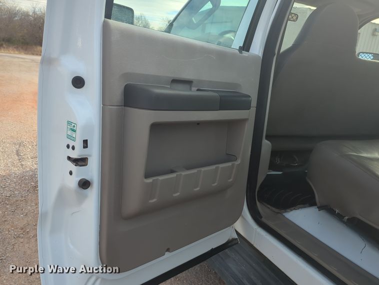 image for item OD9137 2008 Ford F450 Super Duty  Crew Cab flatbed truck